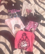 Various Justin Bieber items 